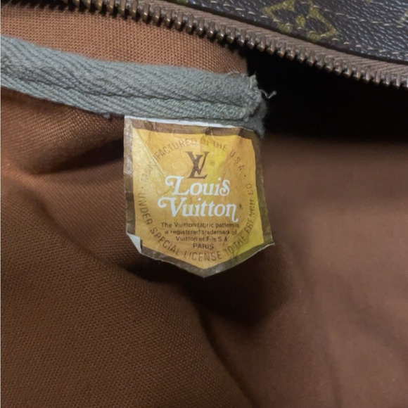 Authentic, vintage Louis Vuitton keep all bag. - Picture 3 of 5